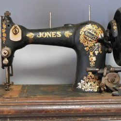 Singer 28K Hand Crank 1905 Sewing Machine new
